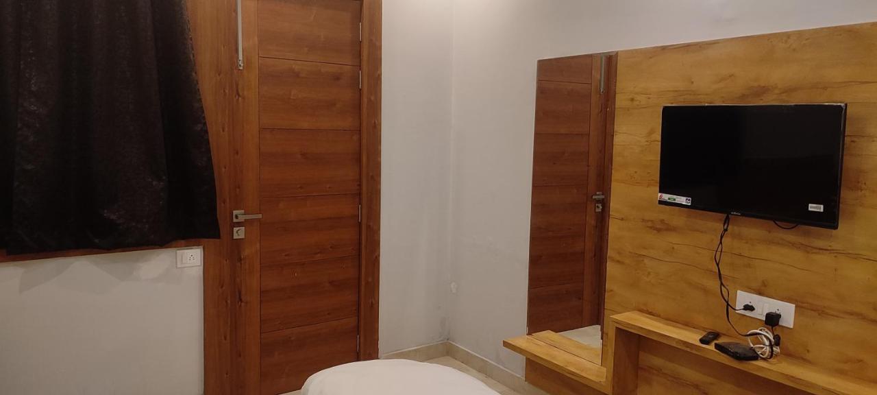 Devi Residency - Near Prem Mandir Bankey Bihari Vrindávan Kültér fotó