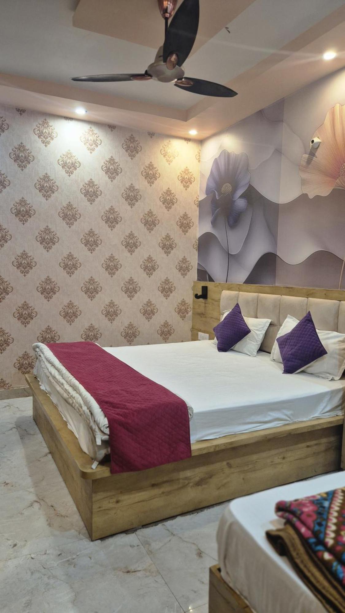 Devi Residency - Near Prem Mandir Bankey Bihari Vrindávan Kültér fotó